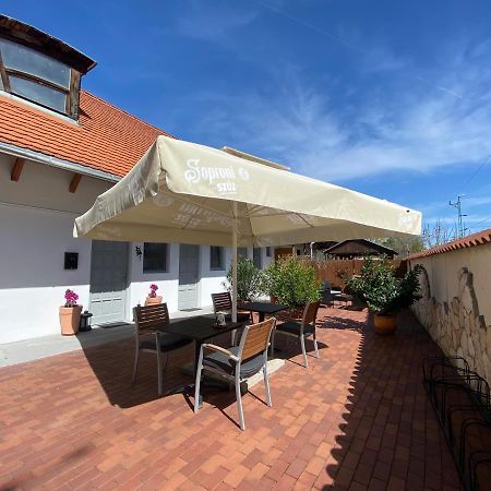 Szkita Panzio Bed and Breakfast Balatonmáriafürdő Exteriör bild