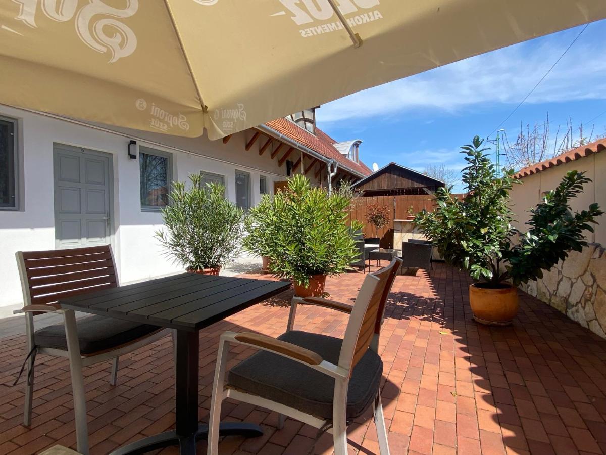 Szkita Panzio Bed and Breakfast Balatonmáriafürdő Exteriör bild